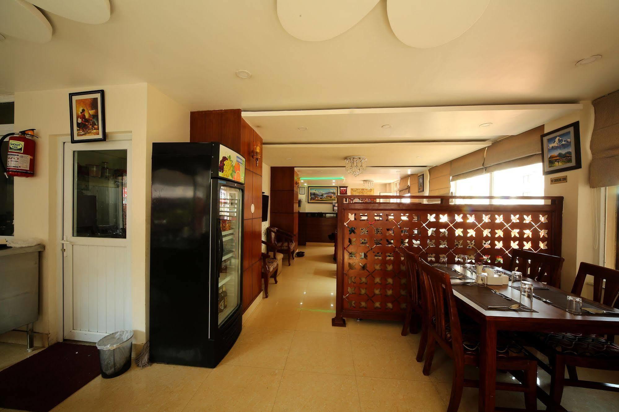 Hotel Osho Home Kathmandu Exteriör bild
